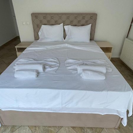 Hotel Montenegro Struga Exteriör bild